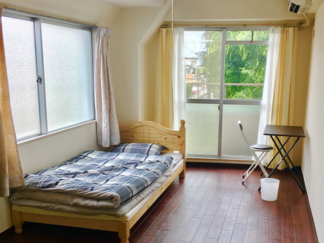 خوابگاه دخترانه در تهران