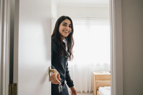 نکات طلایی برای تازه‌واردهای پانسیون دخترانه: شروع یک زندگی موفق در تهران