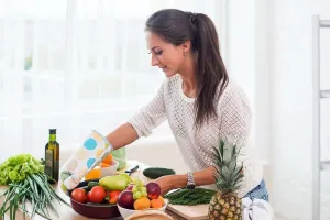 تغذیه سالم در اقامتگاه دخترانه در تهران